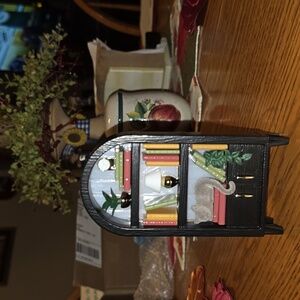 Bath and Body Works Bookshelf Wallflower Plug Inn